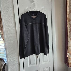 NEW Men's Dark Gray Sweater VAN Heusen Size L